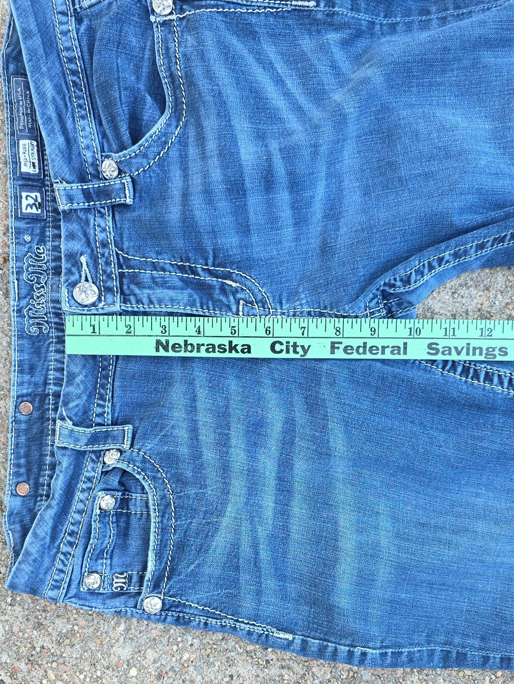 Miss Me Mid Rise Easy Straight Leg Embellished Angel Wings Denim Jeans Size 32 - Picture 12 of 14